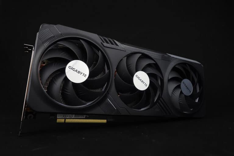 Des RX 7600 et RTX 4060 Ti repérées sur le site de la EEC !
