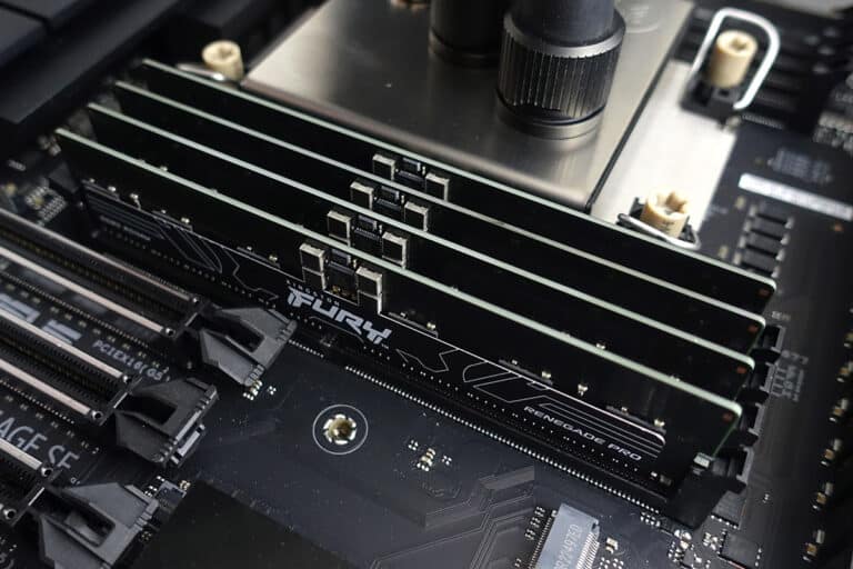 Test : Kingston Fury Renegade 5600 MT/s CL36 ECC R-DIMM