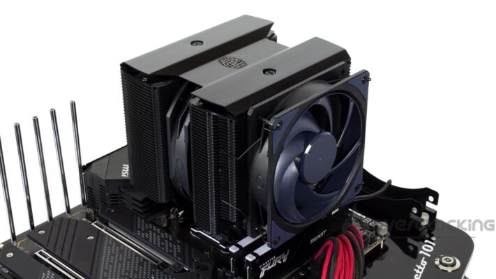 Cooler Master MA824 Stealth montage Intel