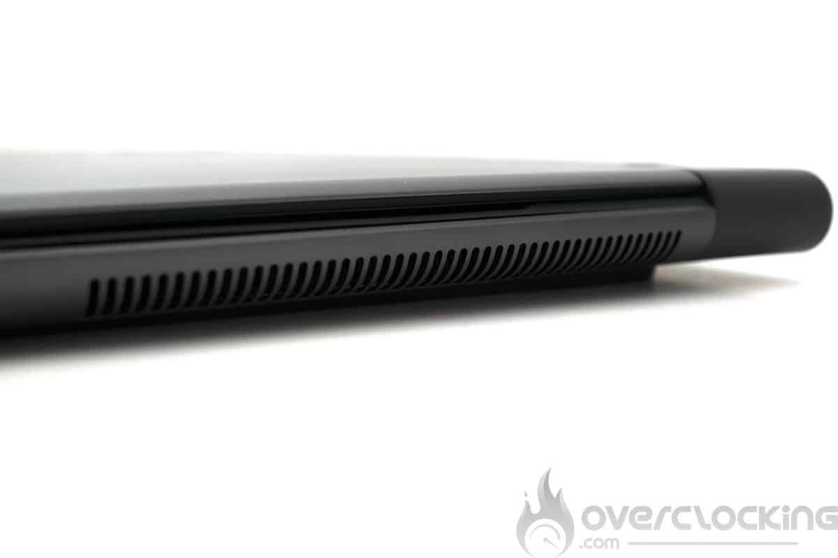 Dell Alienware M16 R1 AMD - aération droite