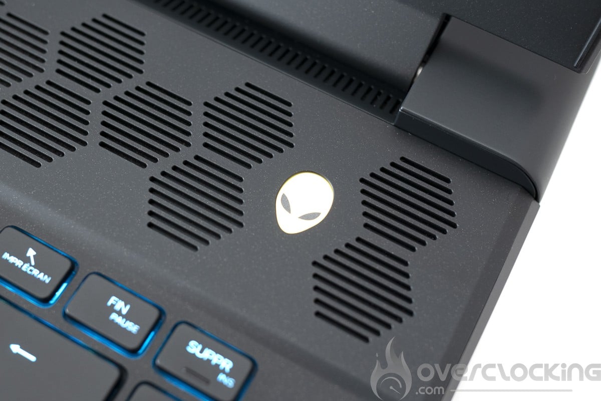 Dell Alienware M16 R1 AMD - bouton power