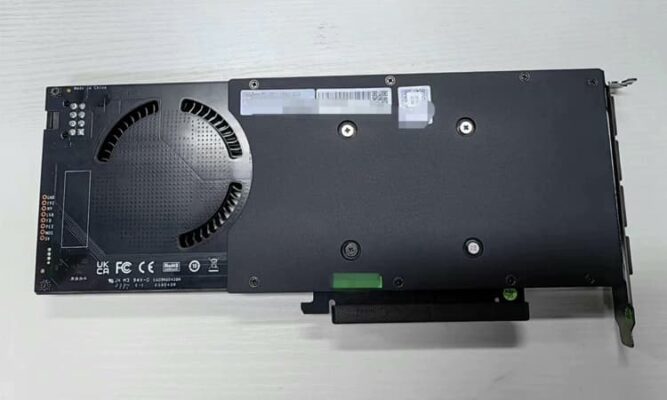 NVIDIA RTX 4060 Ti 16 Go Blower