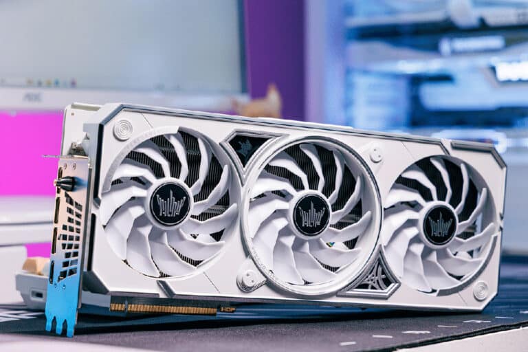 La GALAX RTX 4070 Ti SUPER HOF OC LAB Master-X dévoilée