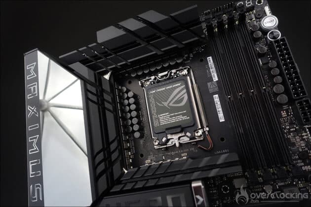 Maximus Z890 HERO du bundle presse ROG