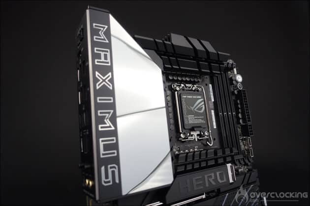 Maximus Z890 HERO du bundle presse ROG