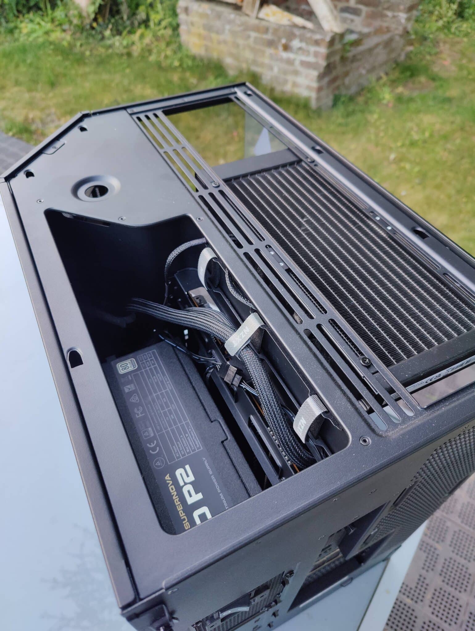 NZXT H9 Flow 2025