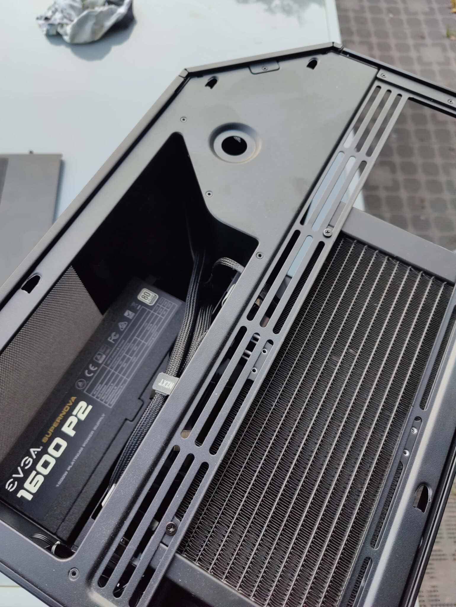 NZXT H9 Flow 2025