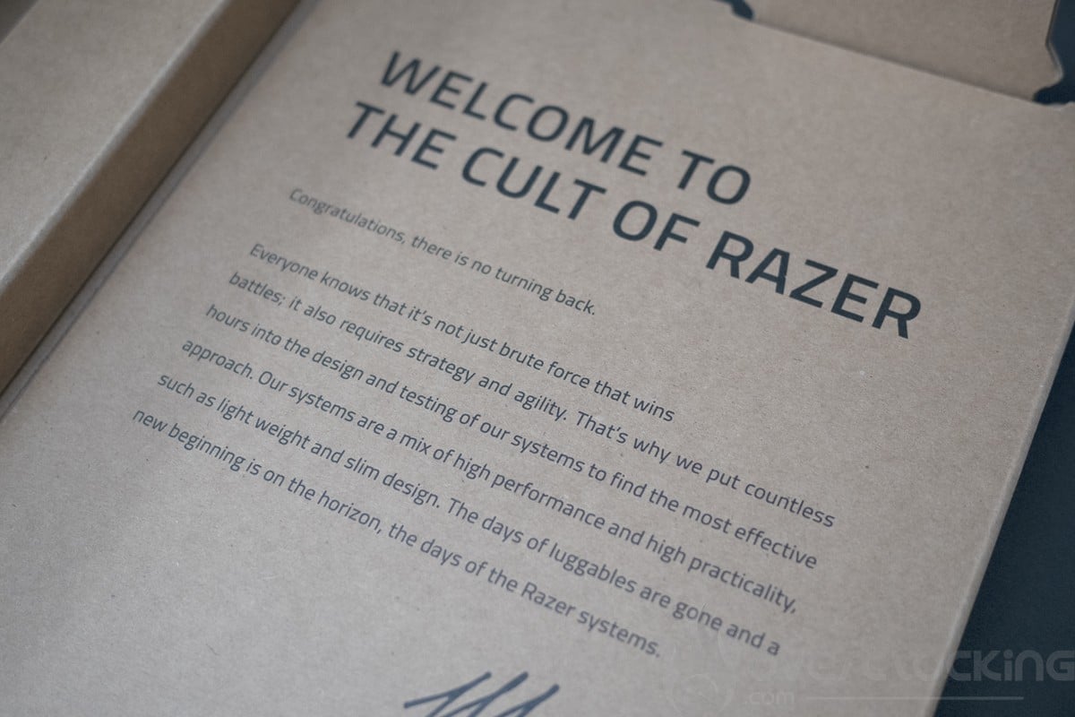 Razer Blade 16 - unboxing