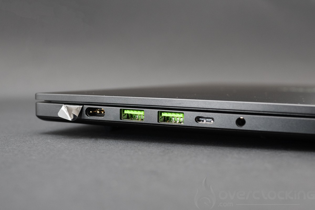 Razer Blade 16 - connectique