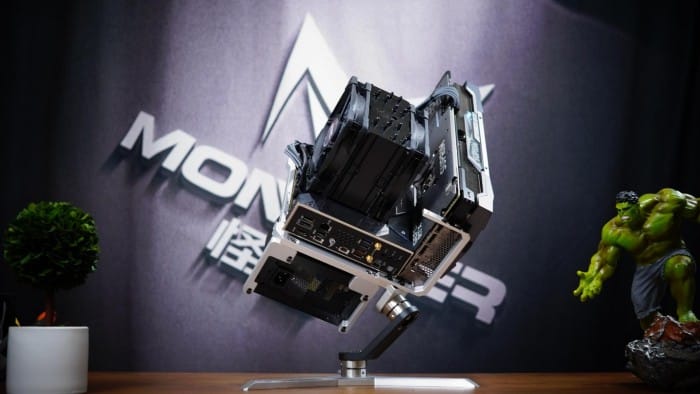 Monster-studio-B30