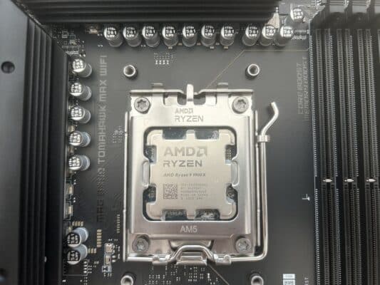 B850 TOMAHAWK MAX WIFI