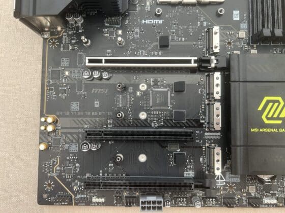 B850 TOMAHAWK MAX WIFI