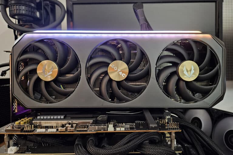 Test : ZOTAC RTX 5090 AMP Extreme Infinity