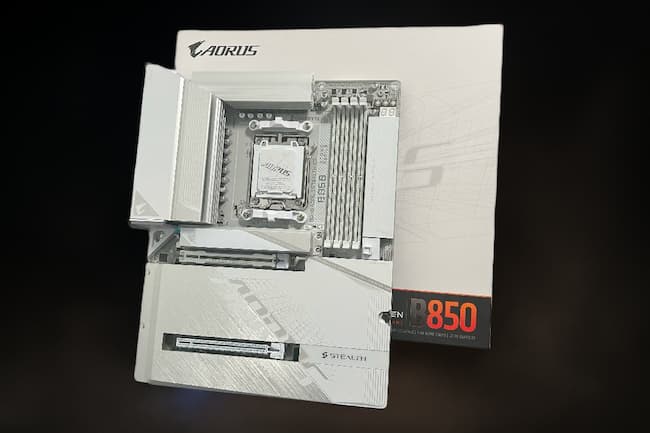 AORUS B850 Stealth Ice