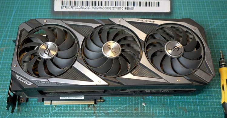 Il achète une RTX 3080 Strix 20 Go… Qui fonctionne…