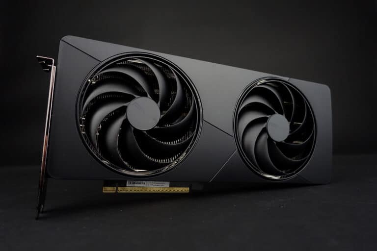Test : La PNY RTX 5070 Slim OC