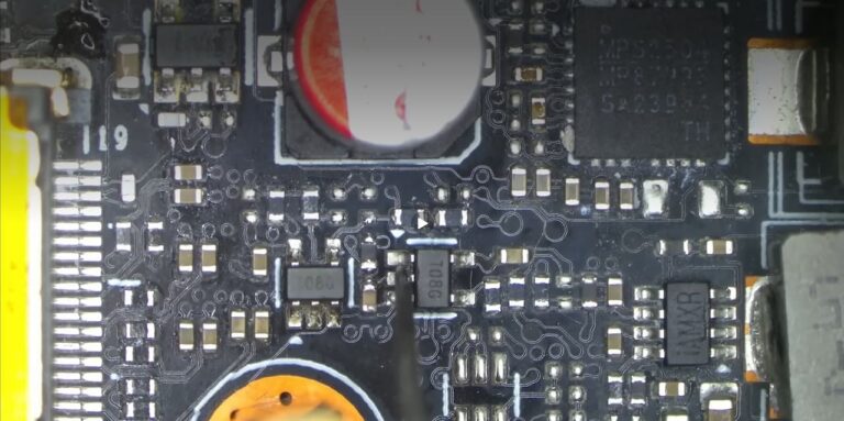 Gigabyte RTX 5090 : une résistance qui peut poser problème !