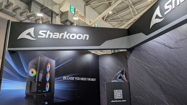 On a visité le stand Sharkoon et il va falloir suivre cette marque