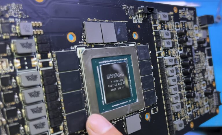 Arnaque GPU : de fausses puces en plastique collées sur un PCB !