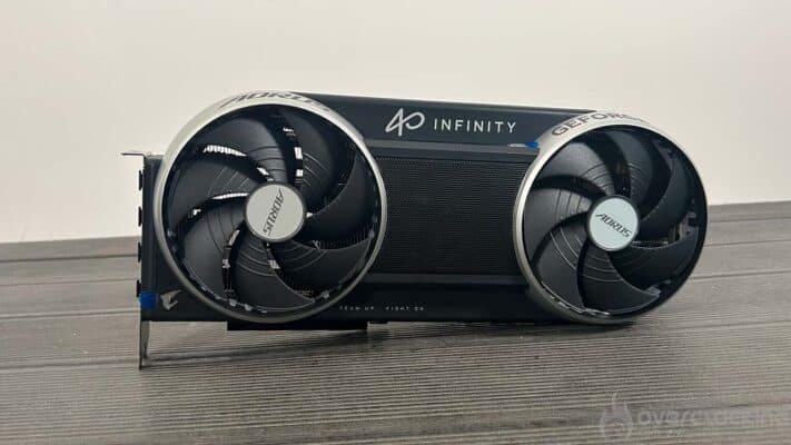 La AORUS RTX 5080 Infinity