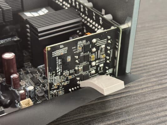 ASUS TUF GAMING 1200W Platinum intérieur