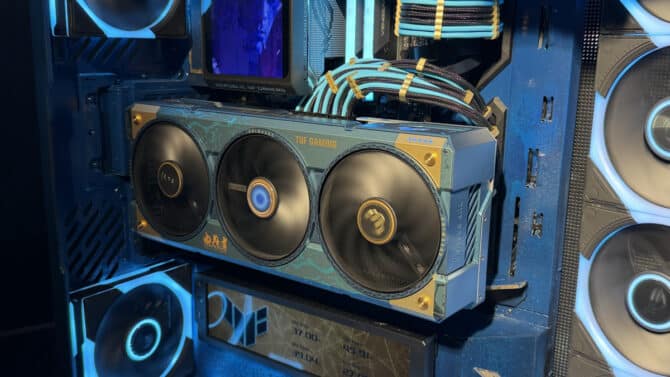 ASUS dévoile trois cartes graphiques atypiques à la Gamescom