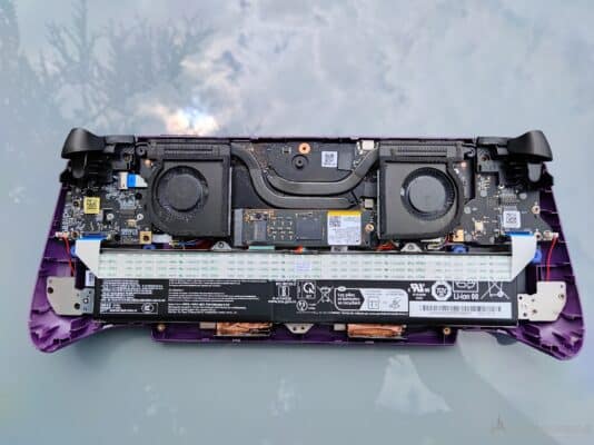 MSI Claw 8 EX AI+