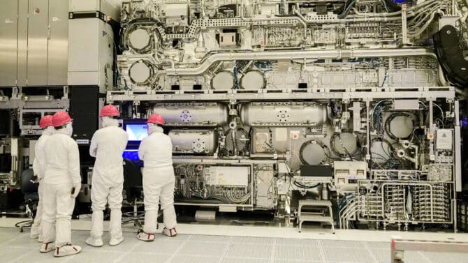 Intel atteint un million de wafers High-NA EUV : la lithographie nouvelle génération s’installe