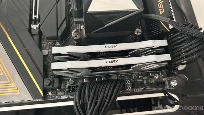 Kingston Fury Renegade 2x24Go 8400MTs configuration de test