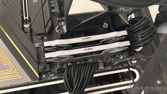 Kingston Fury Renegade 2x24Go 8400MTs configuration de test