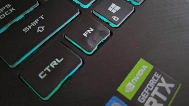 Laptop : il fait fondre les touches de son clavier avec un sèche-cheveux !