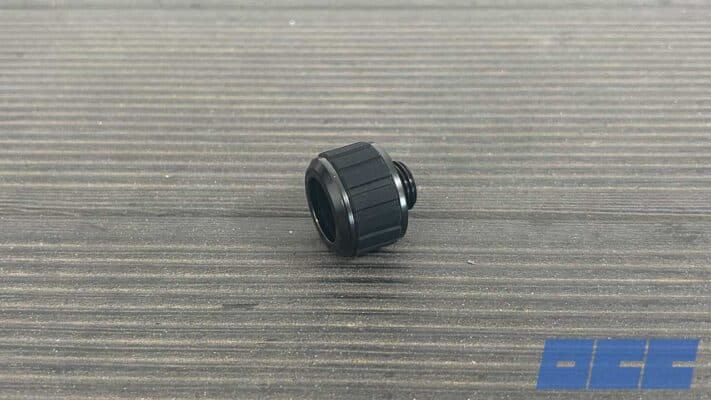 Les fittings Alphacool Apex Grip