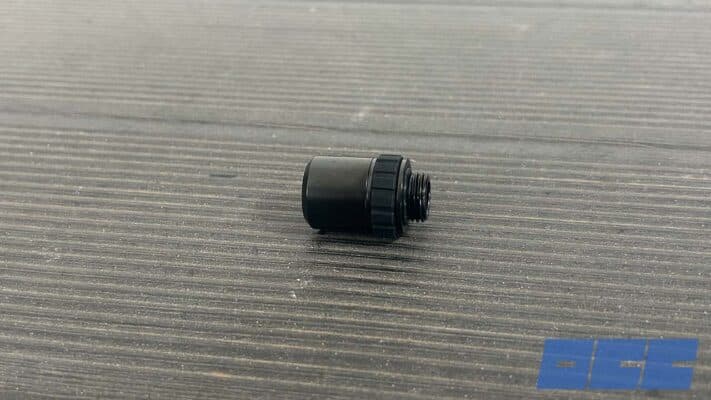 Les fittings Alphacool Apex Grip 45 degrés rotatifs