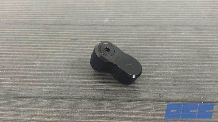 Les fittings Alphacool Apex Grip offset 27mm rotatifs