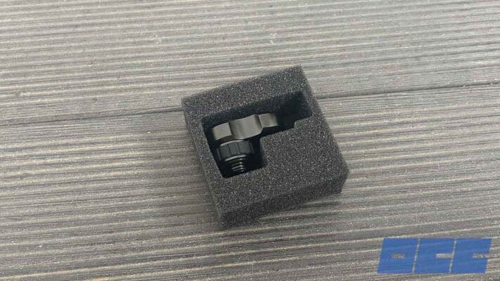 Les fittings Alphacool Apex Grip offset 16mm rotatifs
