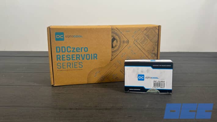 Alphacool 2x Core DDCzero Flat Reservoir 200 et DDCzero Pump