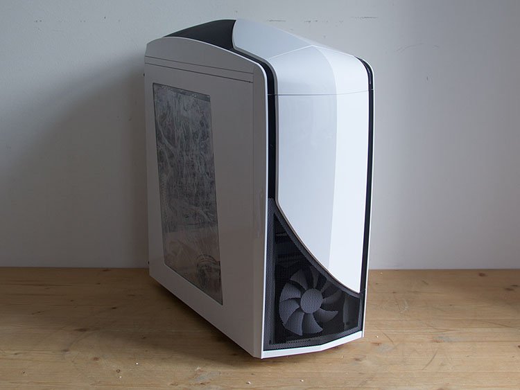 NZXT Phantom 240 outside