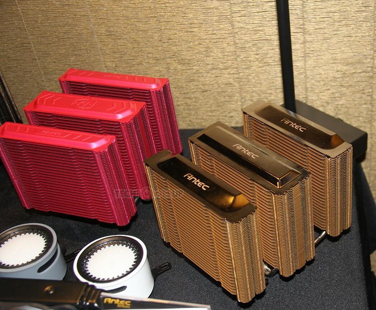 Antec Elegant Triple (2)